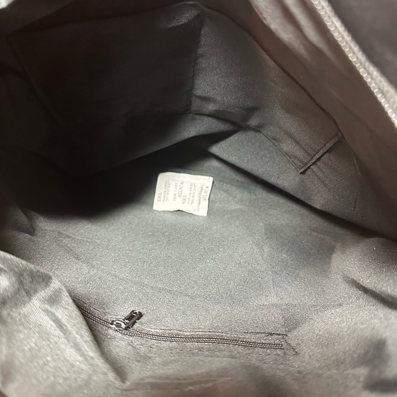 Black and Red Vegan leather purse - Picture 4 of 4